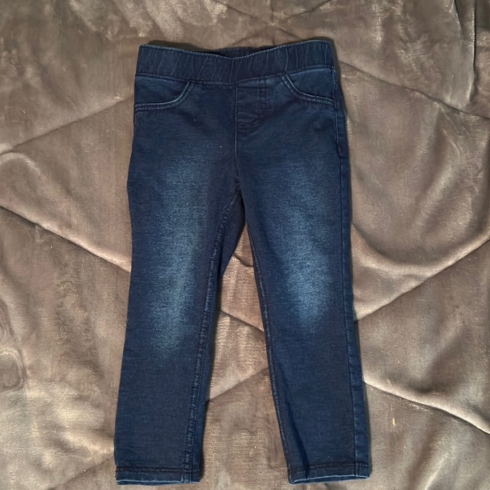 Jeans size 2t never worn